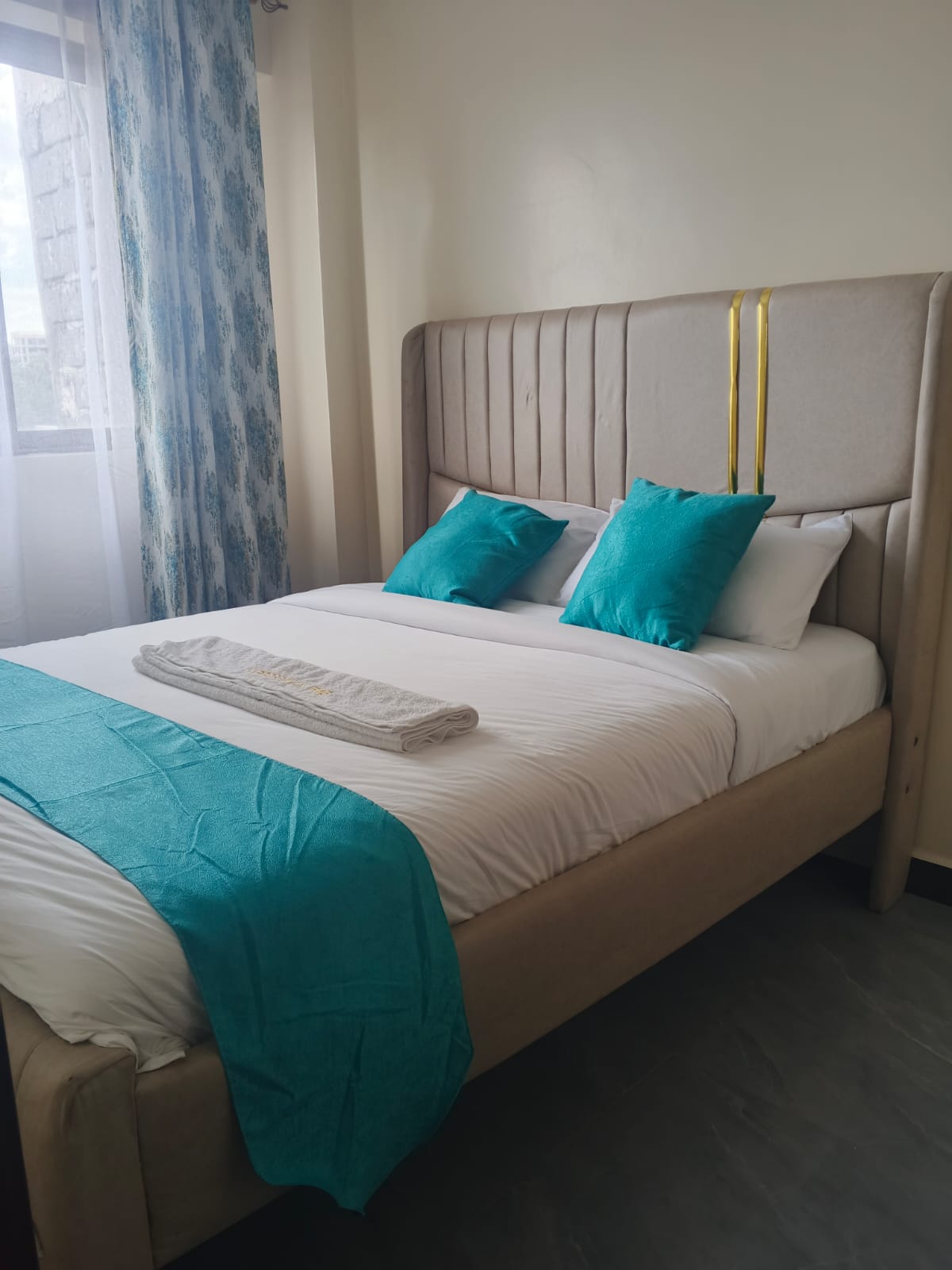 Dining area of Executive 3‑Bedroom Airbnb Along Namanga Road (Quiver Lounge Area), Kitengela