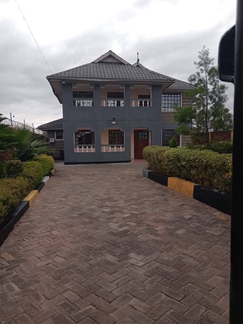 Living area of Private 4‑Bedroom Mansion in Yukos, Kitengela