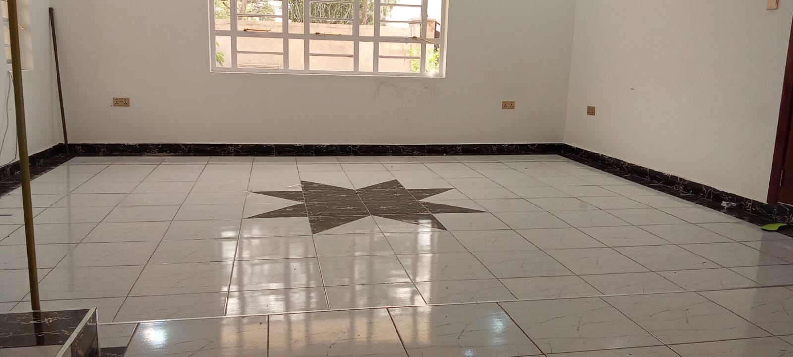 Bathroom of Spacious 4 Bedroom House + DSQ to Let in Yukos, Kitengela – Police Sacco Area, Own Compound
