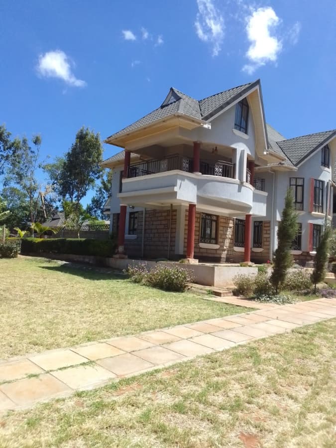 View 14 of 4 Bedroom Bungalow on Sale