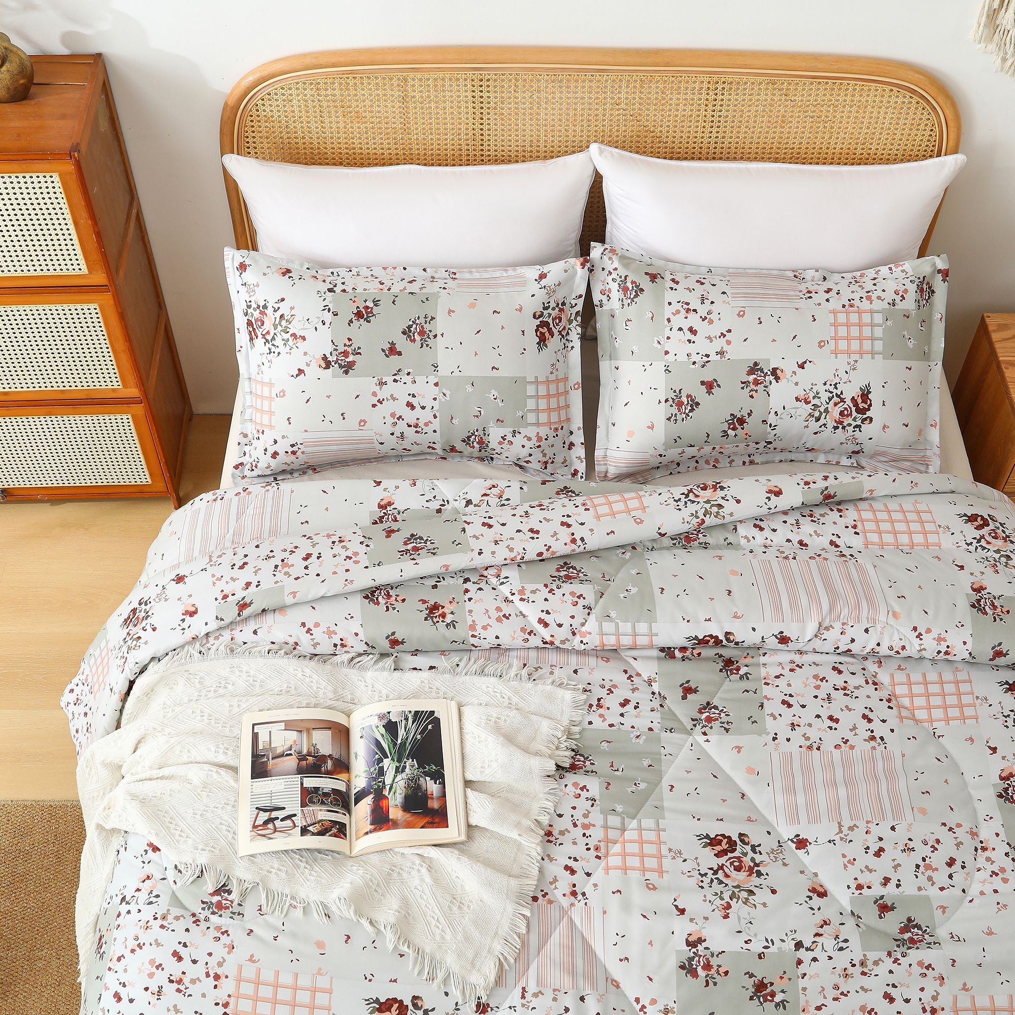 3-Piece Queen Comforter Set with 2 Pillowcases, Floral Print, view 7