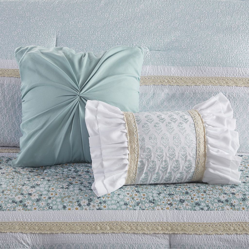 A Fully Styled Aqua Bed in One Box — 5-Piece Seersucker Comforter Set, view 3