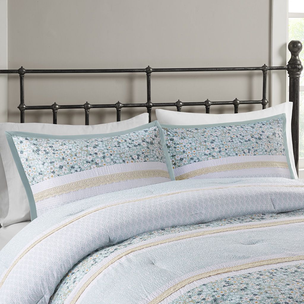 A Fully Styled Aqua Bed in One Box — 5-Piece Seersucker Comforter Set, view 4