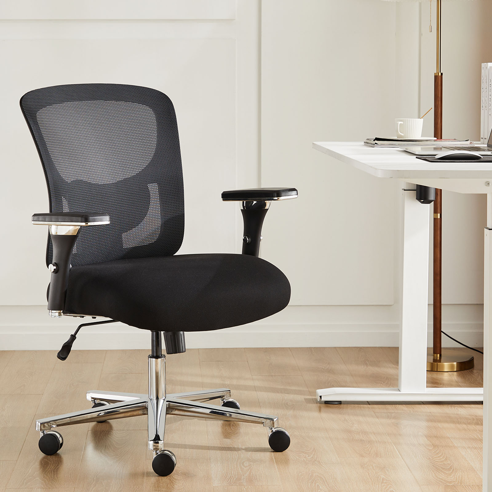 Big And Tall Office Chair – 500 lb Capacity, Wide Mesh Seat, 4‑D Adjustable Arms, view 5