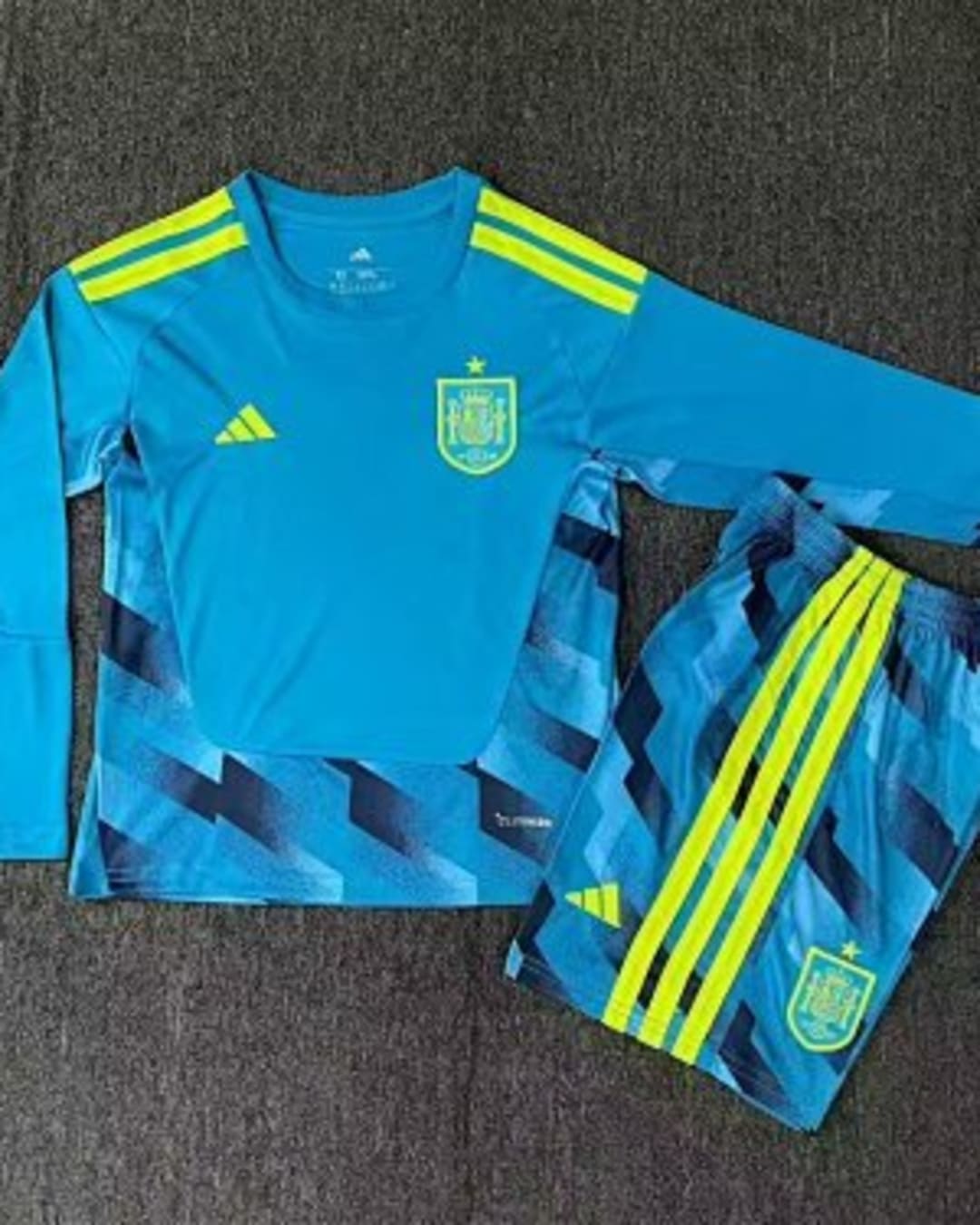 2627kids Spanish goalkeeper long-sleeved 16# - 28#