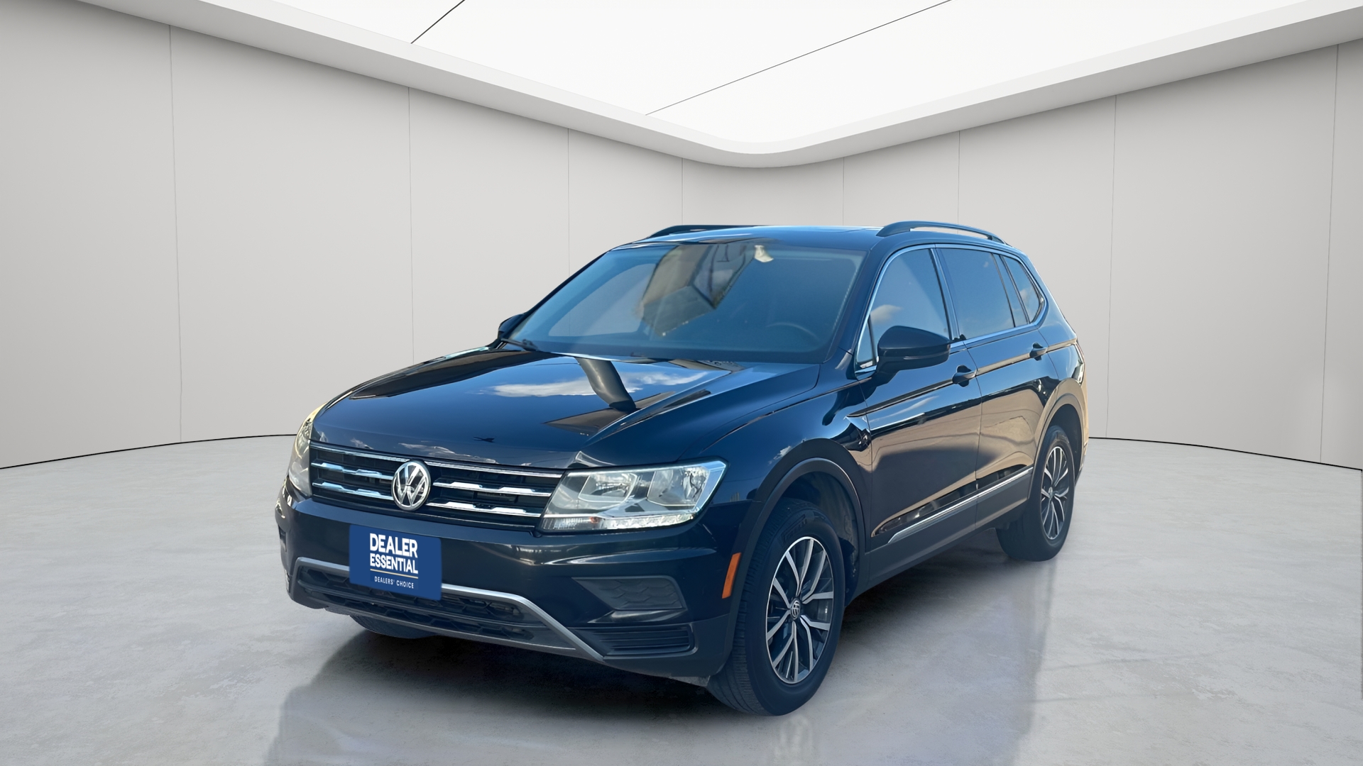 2020 Volkswagen Tiguan SE's photo