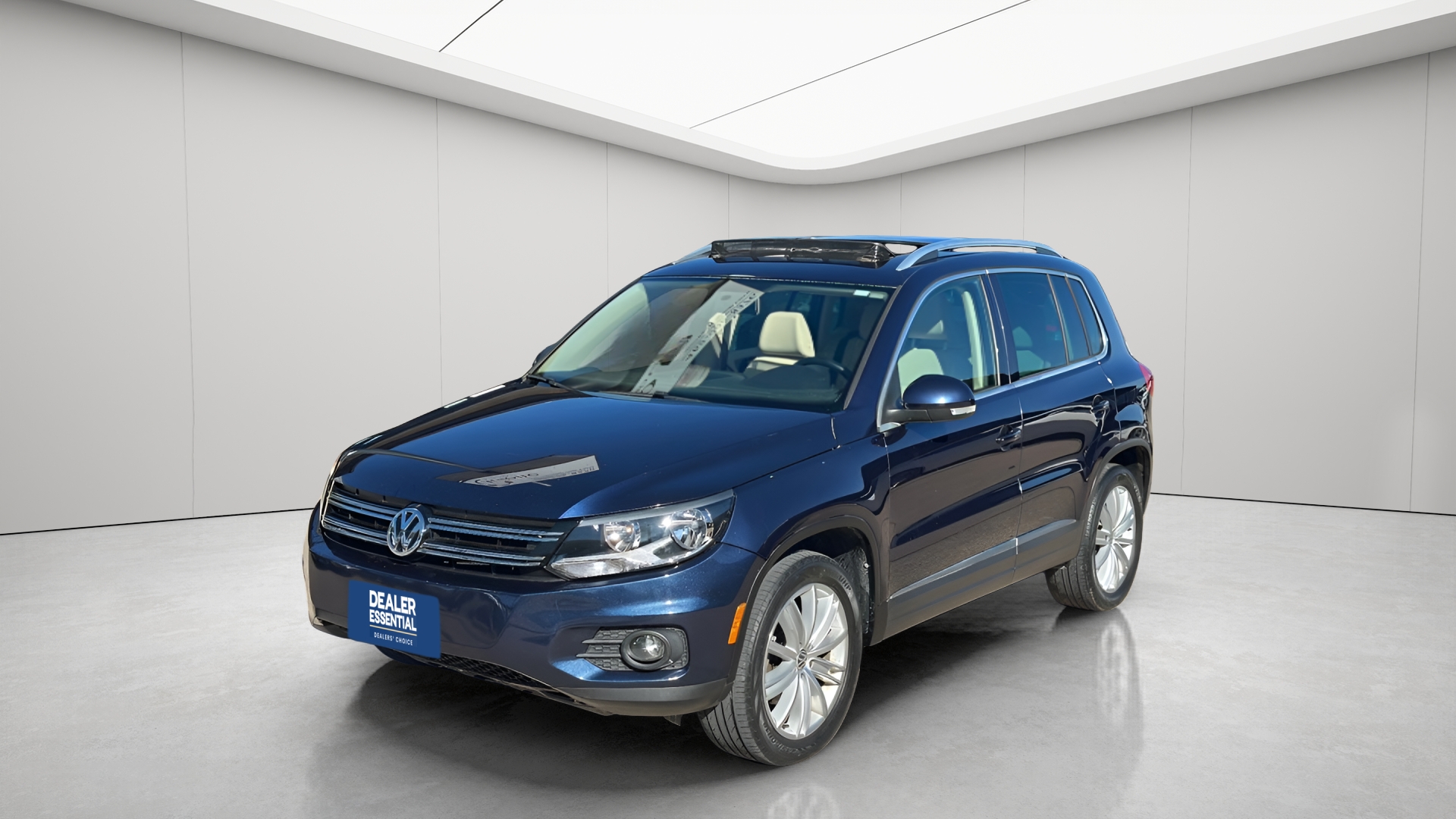 2015 Volkswagen Tiguan SE's photo