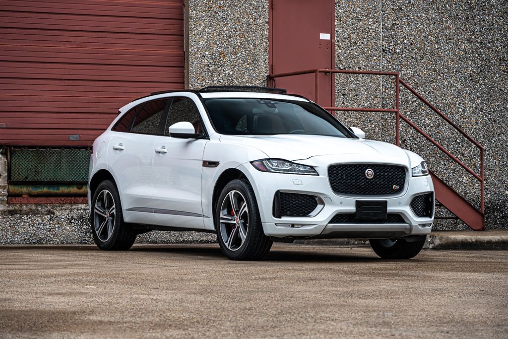 2018 Jaguar F-PACE S's photo