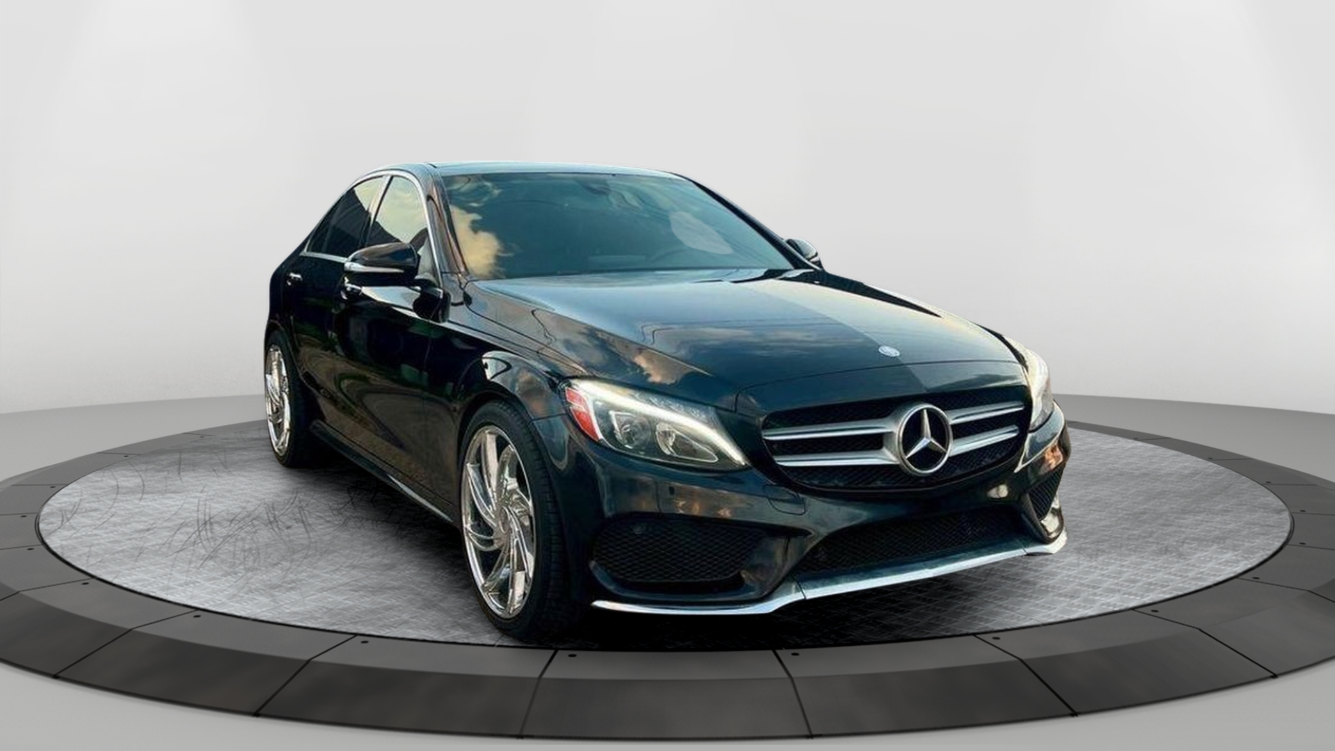 2015 Mercedes-Benz C-Class C300's photo