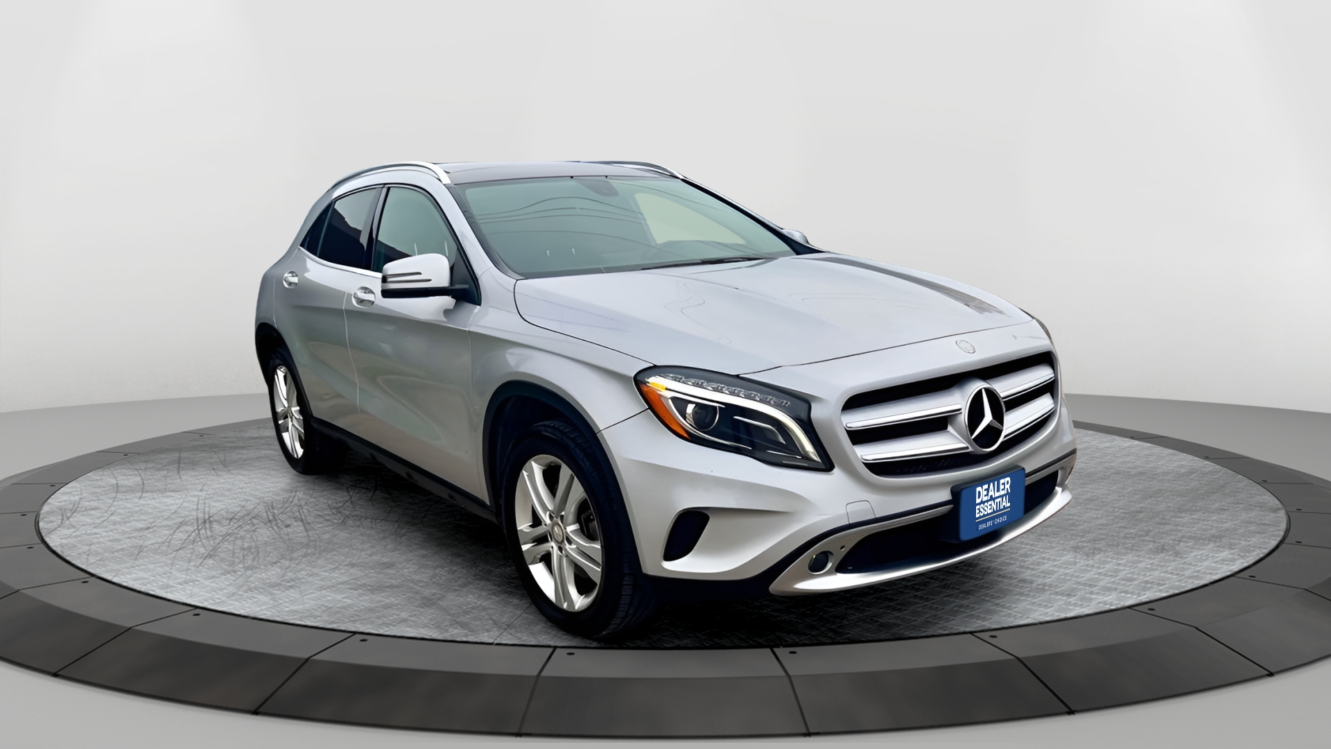 2015 Mercedes-Benz GLA-Class GLA250's photo