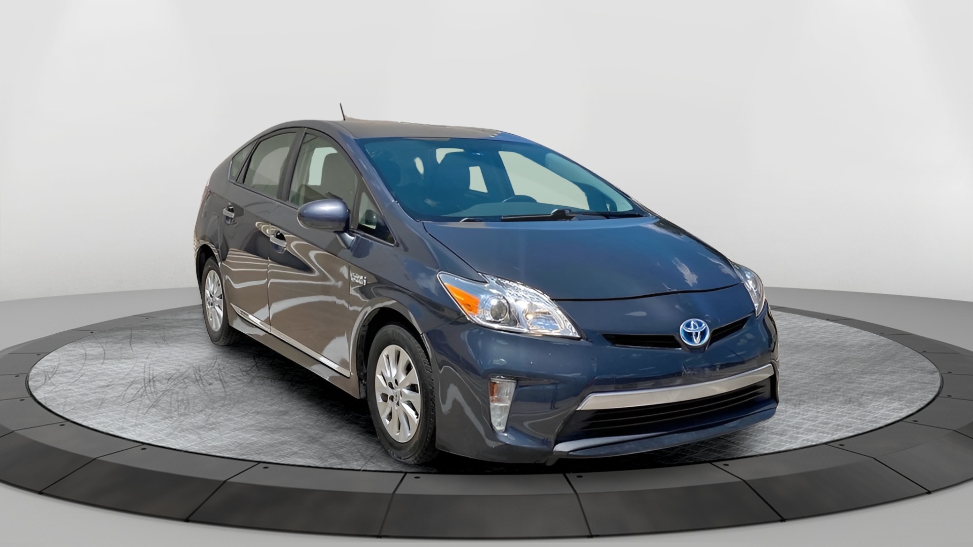 2015 Toyota Prius Plug-In Advanced's photo