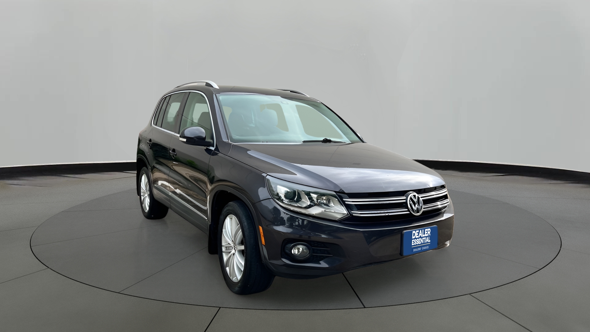 2016 Volkswagen Tiguan SE's photo