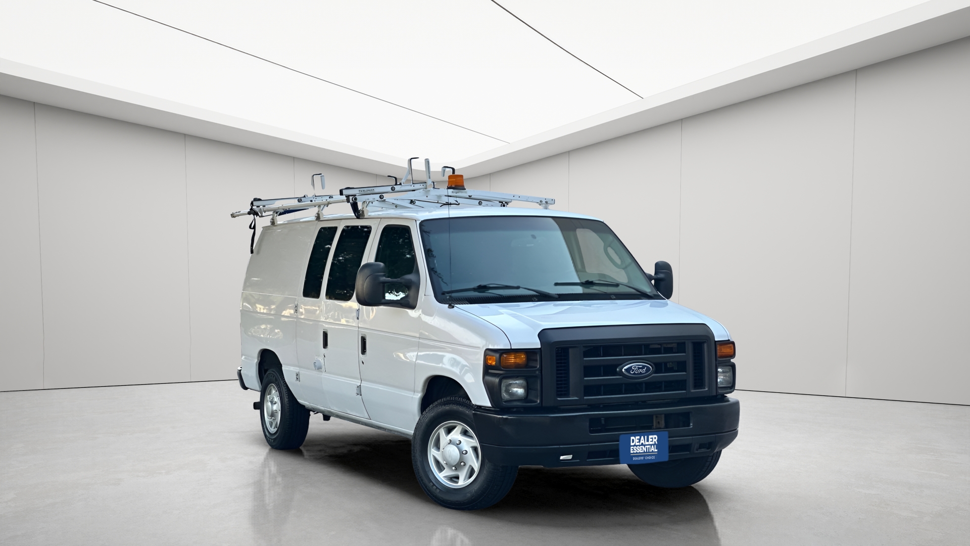 2009 Ford E-Series Econoline Van Commercial's photo