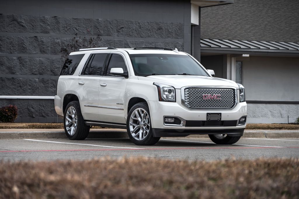 2015 GMC Yukon Denali's photo