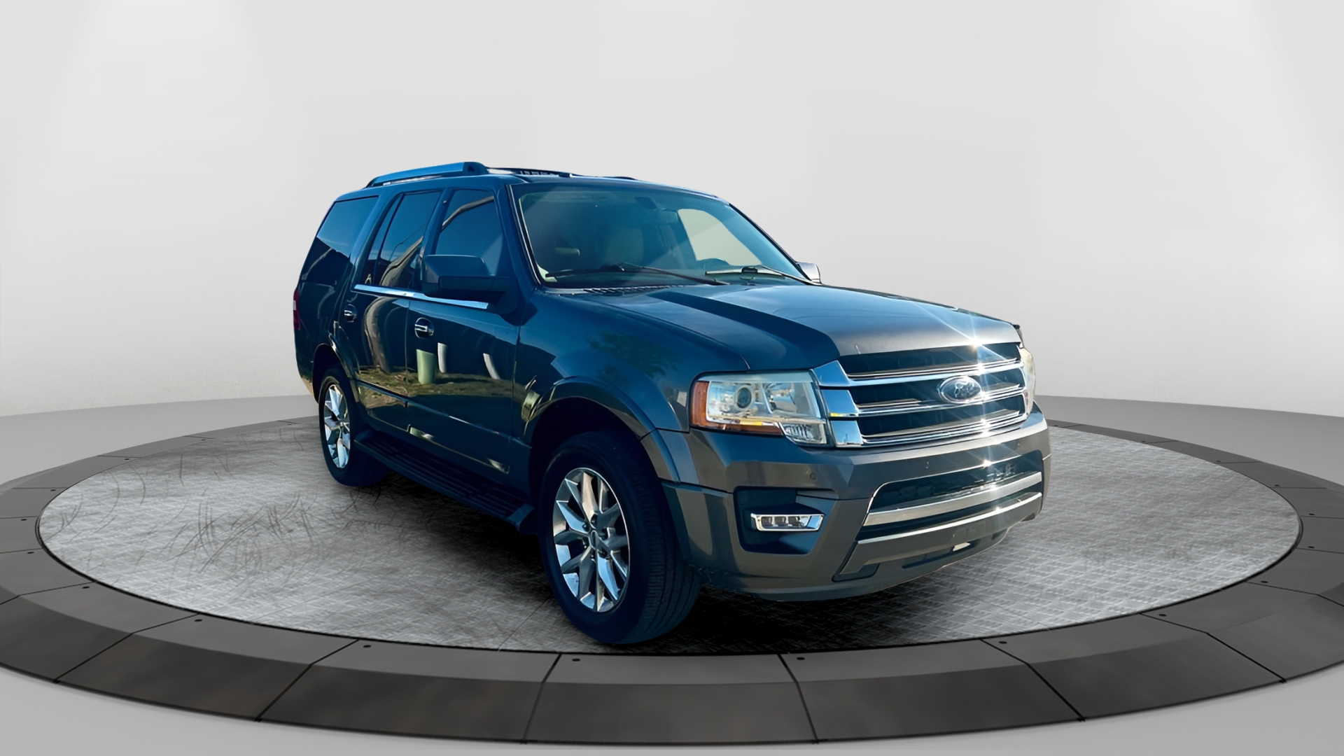 2015 Ford Expedition Limited's photo