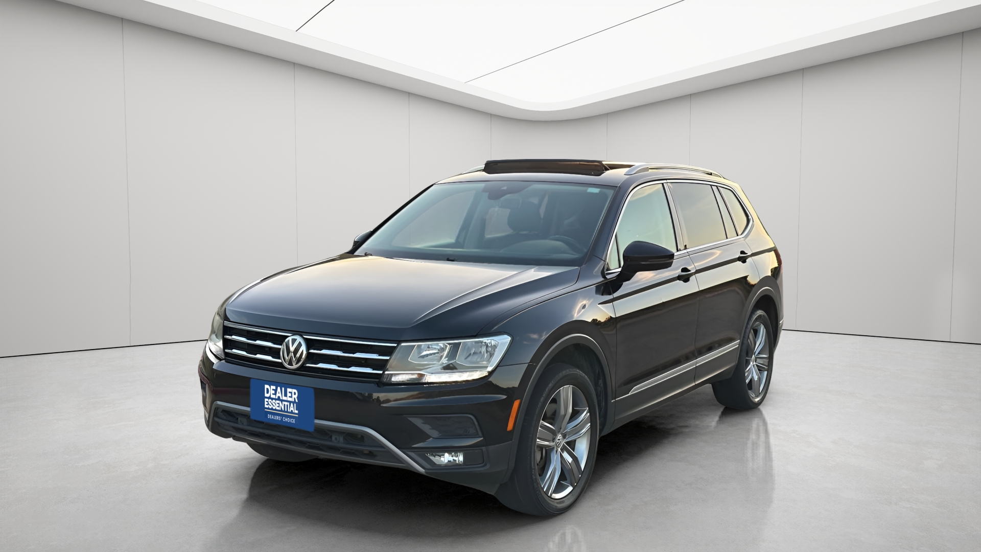 2020 Volkswagen Tiguan SEL's photo