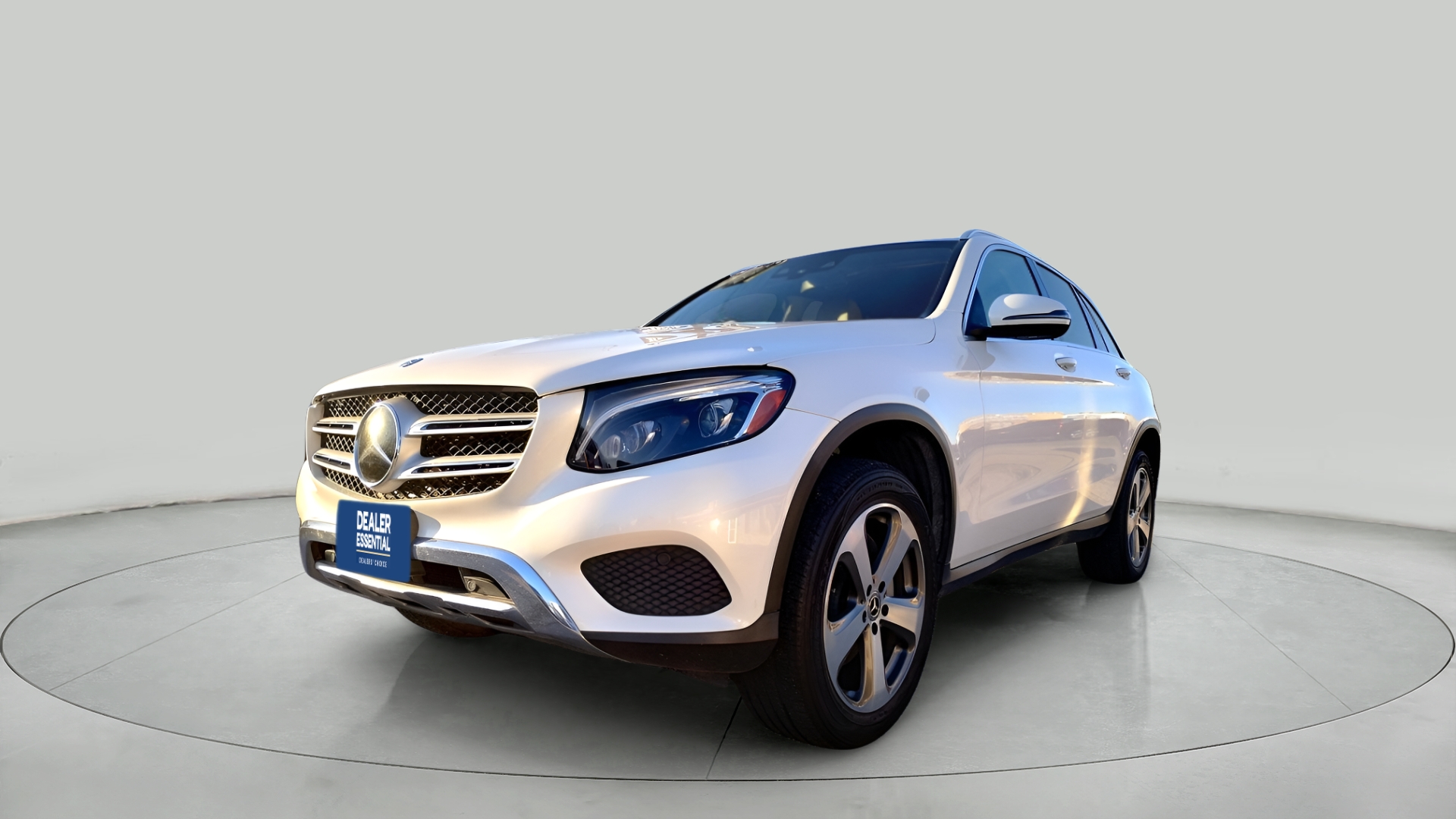 2017 Mercedes-Benz GLC GLC300's photo