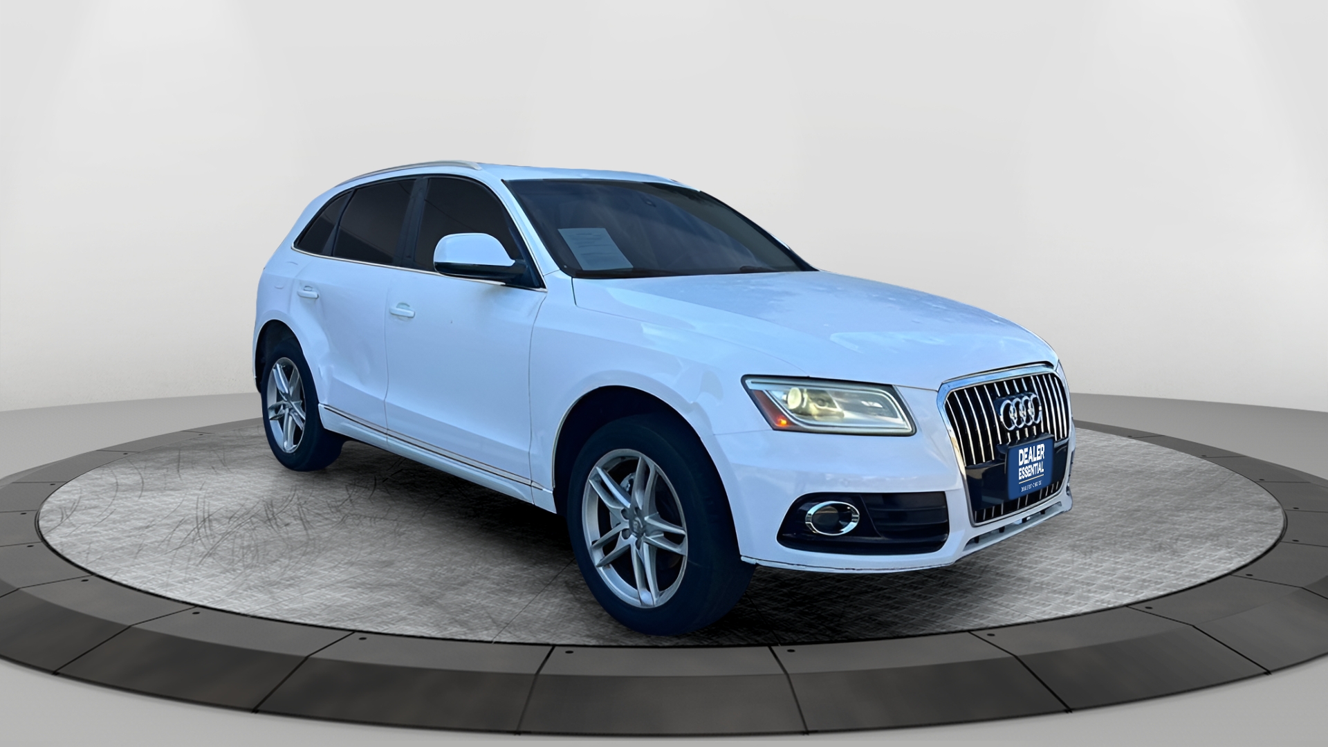 2013 Audi Q5 Premium's photo