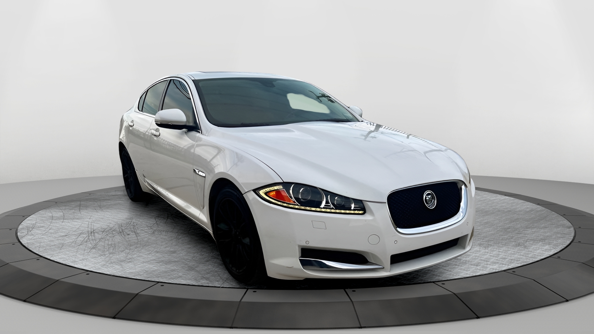 2013 Jaguar XF Base's photo