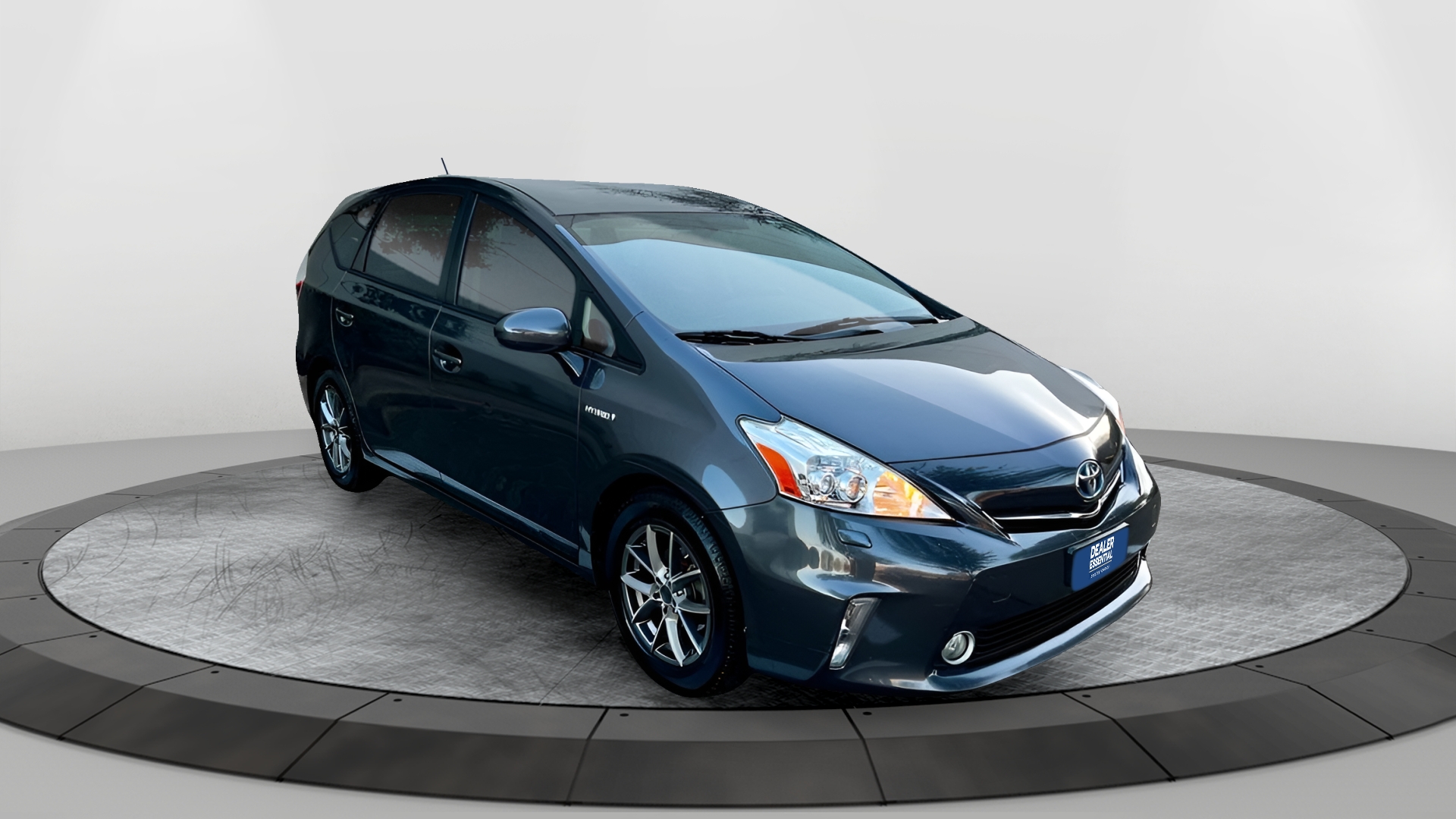 2014 Toyota Prius v Five