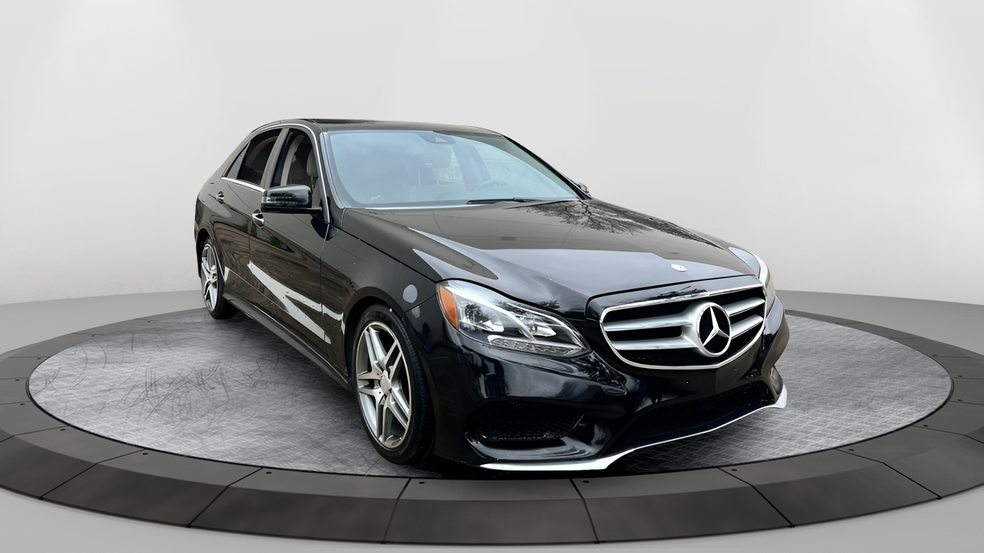 2015 Mercedes-Benz E-Class E350 Sport's photo