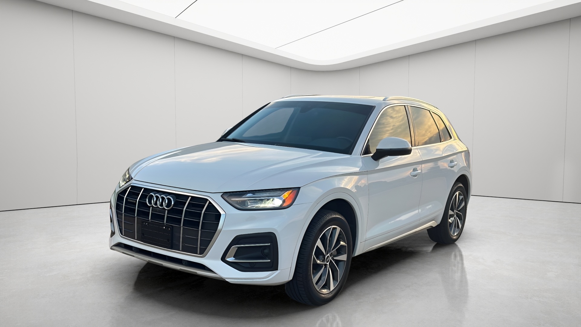 2021 Audi Q5 Premium Plus's photo
