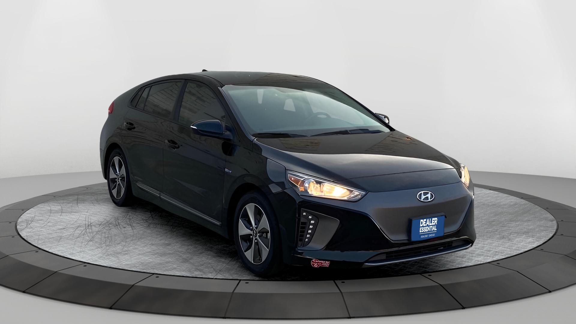 2018 Hyundai IONIQ Base's photo