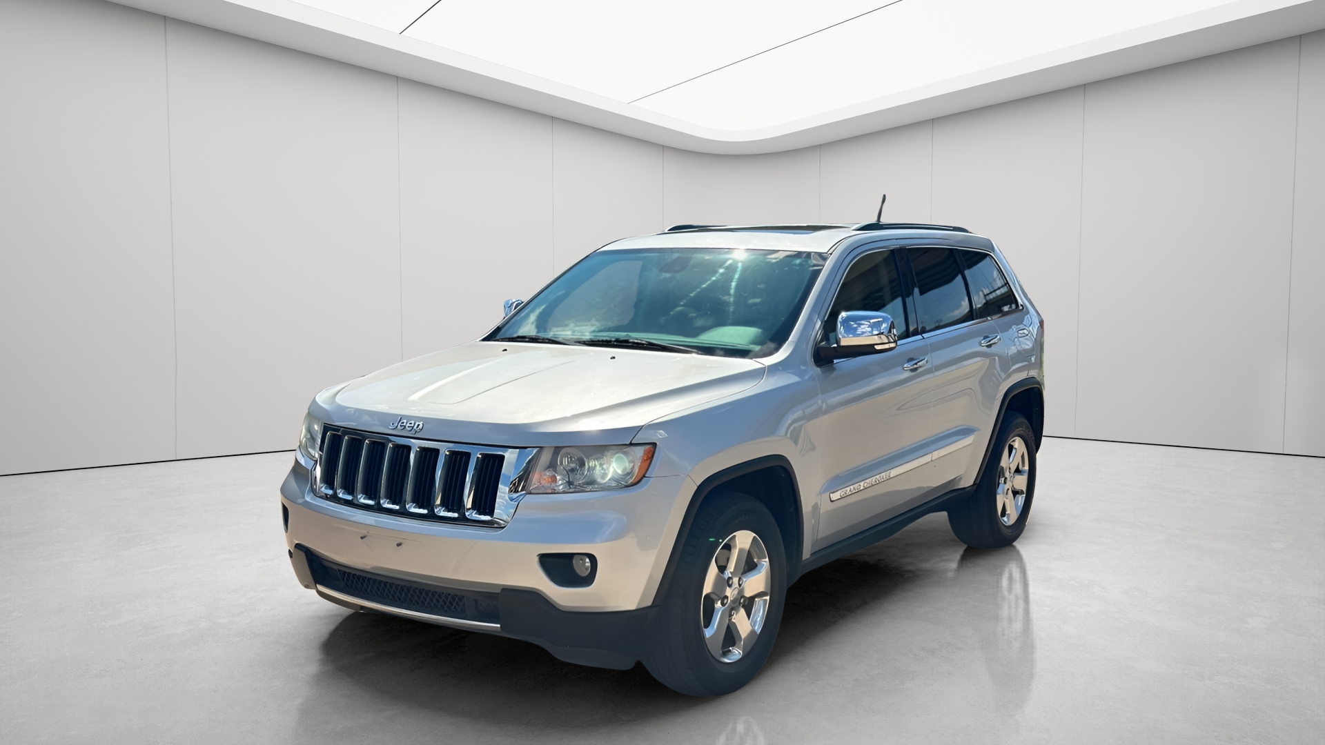 2013 Jeep Grand Cherokee Limited's photo