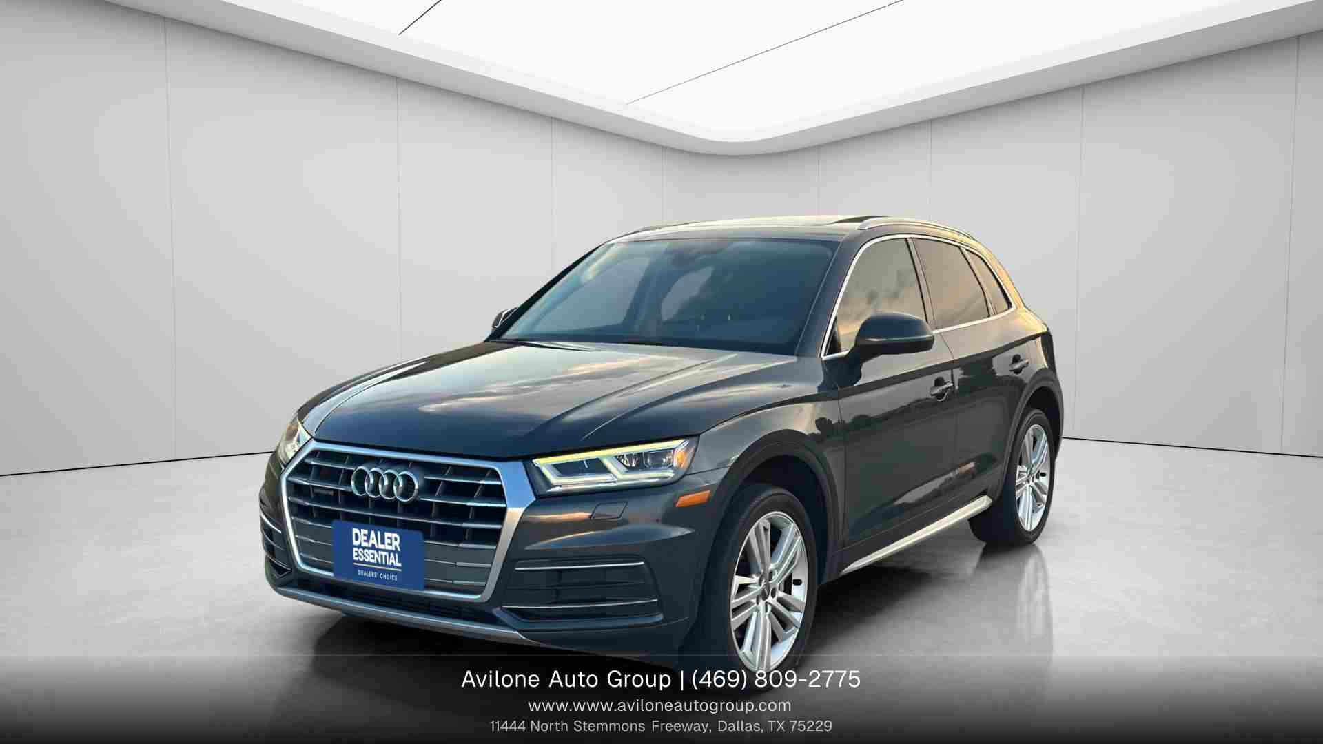 2018 Audi Q5 2.0T quattro S tronic Premium Plus's photo