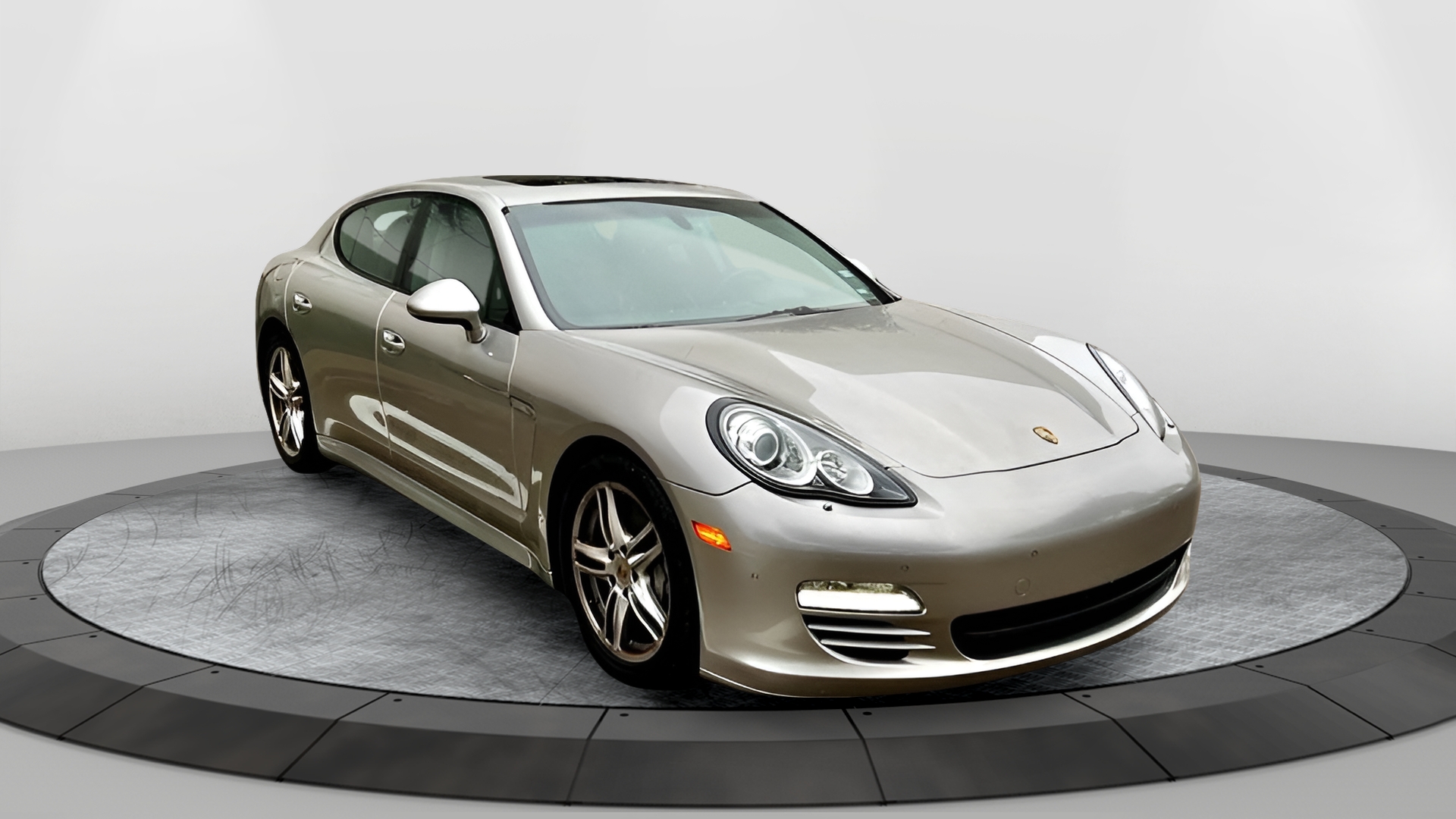 2012 Porsche Panamera Base's photo