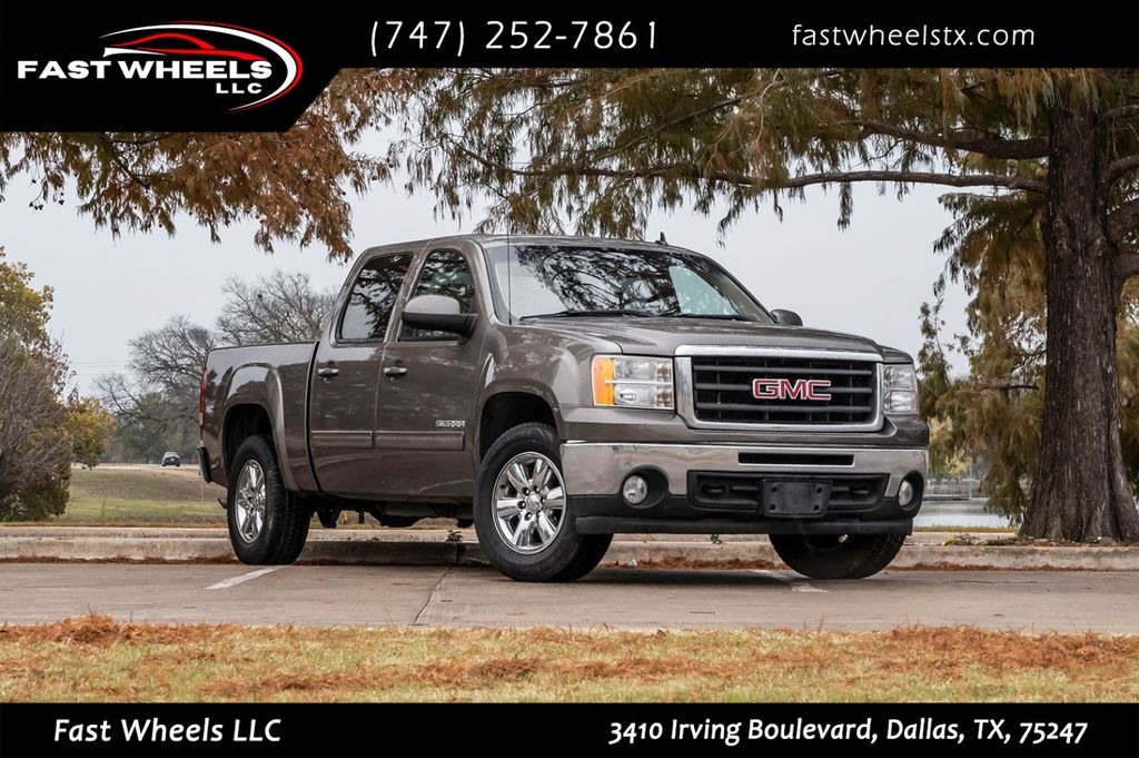 2013 GMC Sierra 1500 SLT's photo