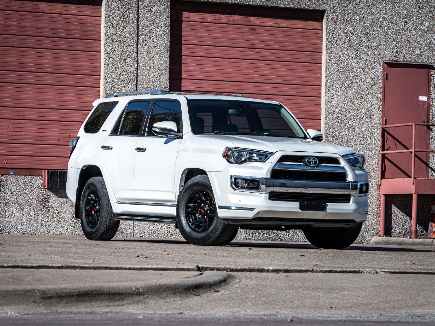 2016 Toyota 4Runner Limited's photo