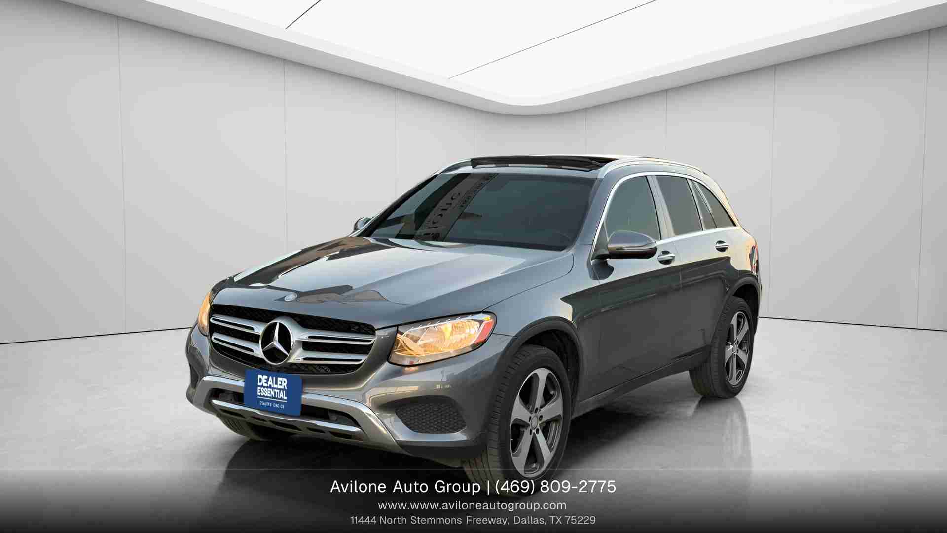 2017 Mercedes-Benz GLC GLC300's photo