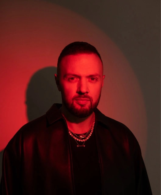 Chris Lake background