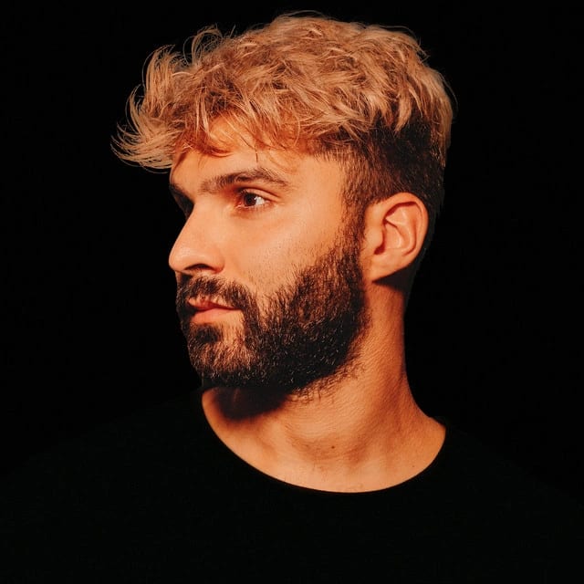 R3HAB background