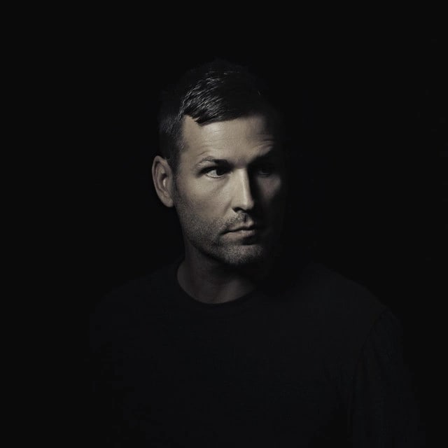 Kaskade background