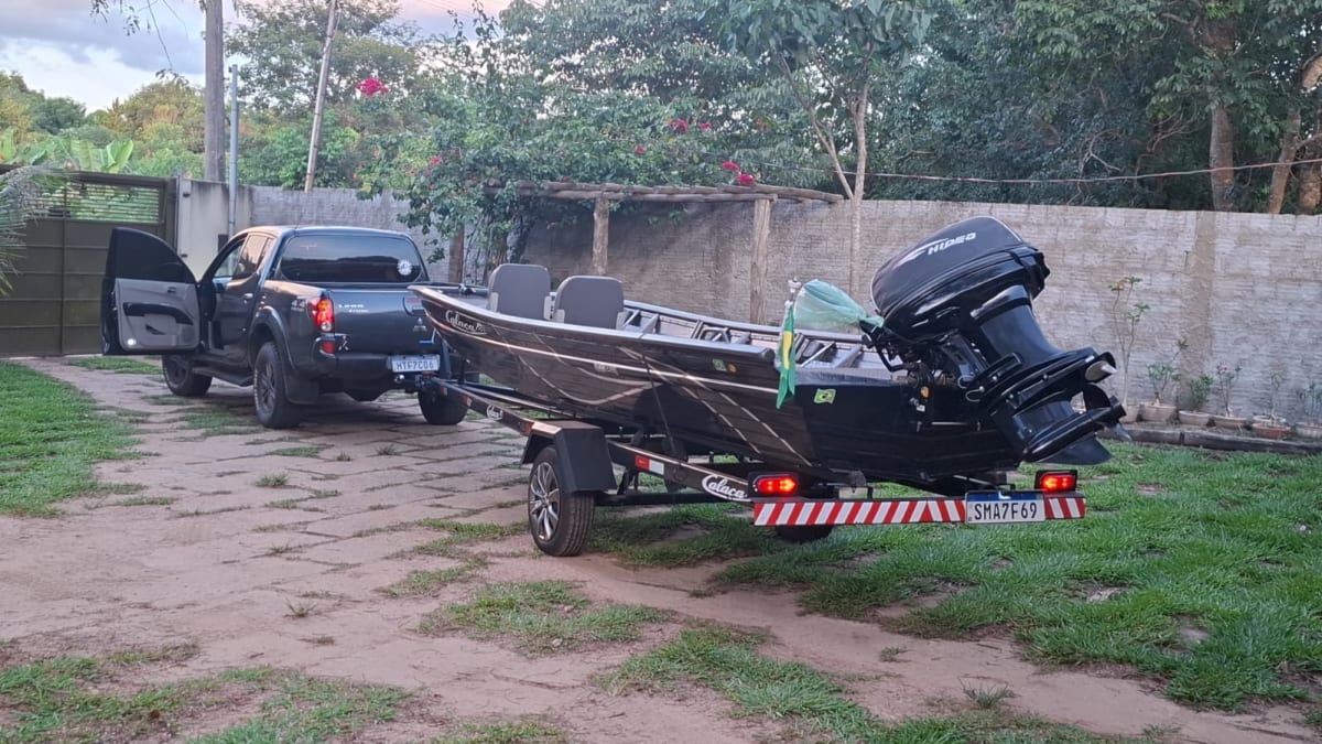 Barco Calaça Flash Bass 600, Motor Hidea 40HP com carretinha completo e documentado