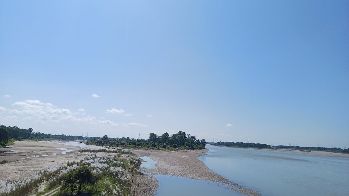 अपर सुबनसिरी में बंद, डापोरिजो में सड़क जाम और वाहनों में आग