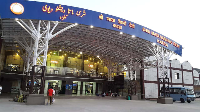 साबरमती–कटरा सीधी ट्रेन: 19223/19224 रोजाना चलेगी