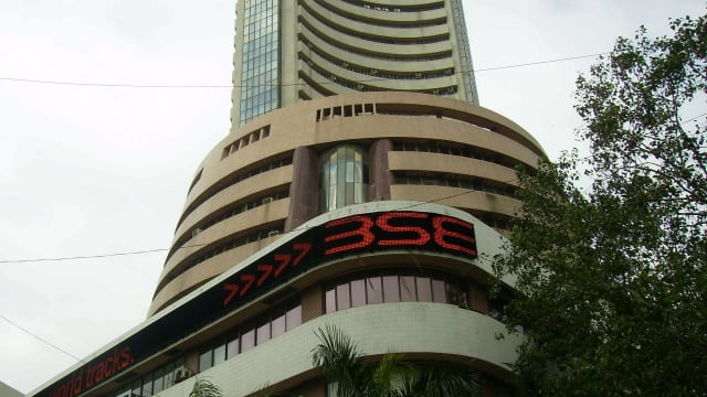 अक्टूबर में विदेशी निवेशकों ने ₹48,056 करोड़ निकाले