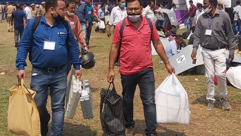 28 MLC सीटों पर आज वोटिंग: UP में 11, बिहार में 8 सीटों का फैसला — 27 अक्टूबर को नतीजे