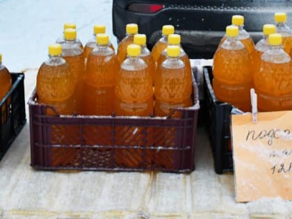 На центральной площади р.п. Степное состоялась  ярмарка выходного дня