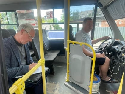 Сотрудники комитета муниципального контроля обследовали городской общественный транспорт