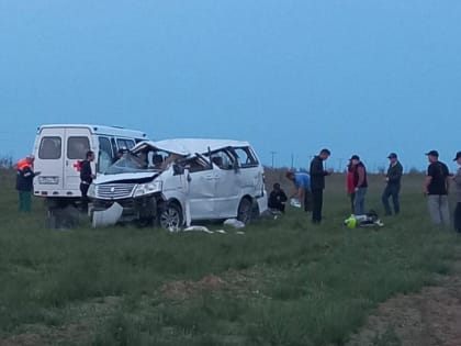 Водитель опрокинул минивэн на саратовской дороге. Четверо пострадавших