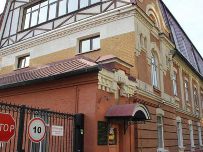 Губернатор обещает открыть швейный комбинат на месте табачной фабрики