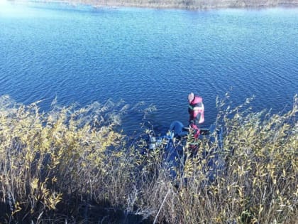 Саратовец решил испытать новую лодку и утонул. Его тело нашли спасатели
