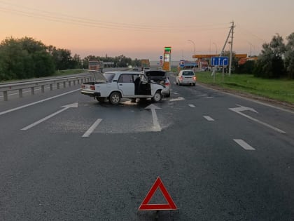 В Гагаринском районе женщина пострадала в столкновении трех авто