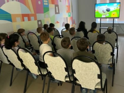 Детская библиотека №27. Субботние посиделки «Вместе весело играть!»