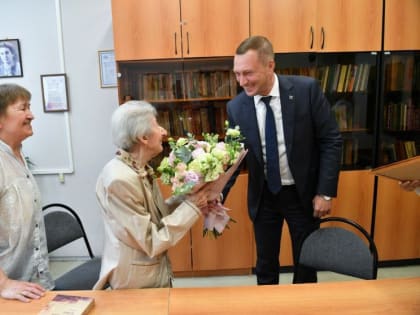 Роман Бусаргин поздравил Ольгу Сиротинину с юбилеем