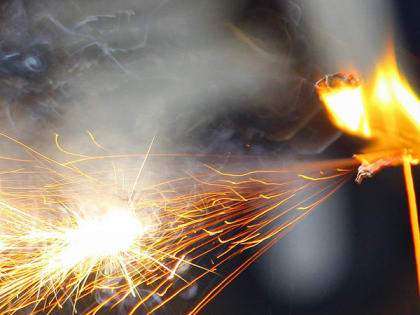 В Саратове в руке 13-летнего школьника взорвалась найденная им петарда